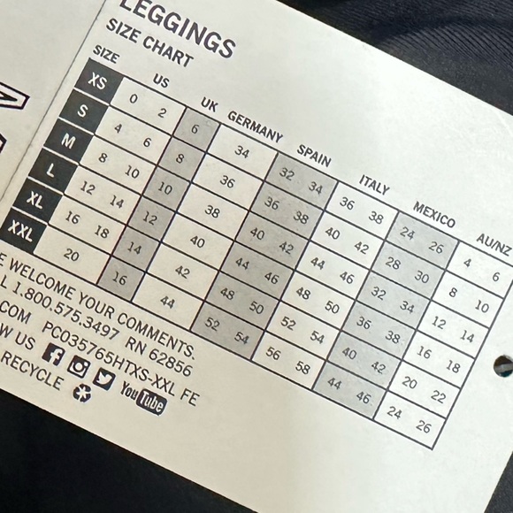 NWT HUE Body Gloss Moto Leggings Black Women’s Size M MSRP $58 - Picture 7 of 7